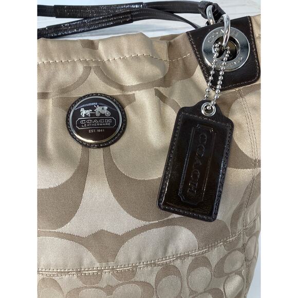 COACH 14449 LARGE TAN, BROWN SIGNAUTE PRINT SHOULDER BAG - Picture 11 of 16